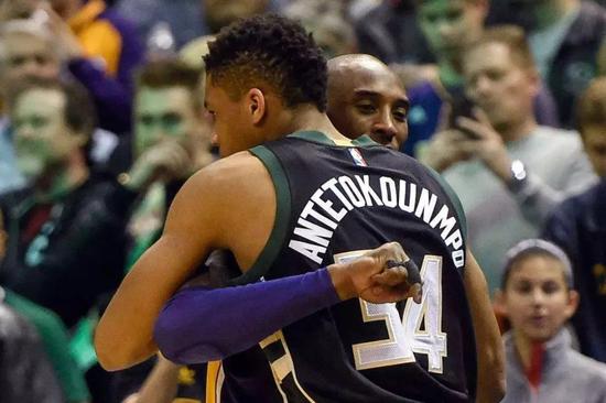 弗里克谈巴萨伤病危机，18岁库巴西创西甲传球纪录（巴萨陷入伤病潮，弗里克发声；18岁库巴西刷新西甲传球纪录）