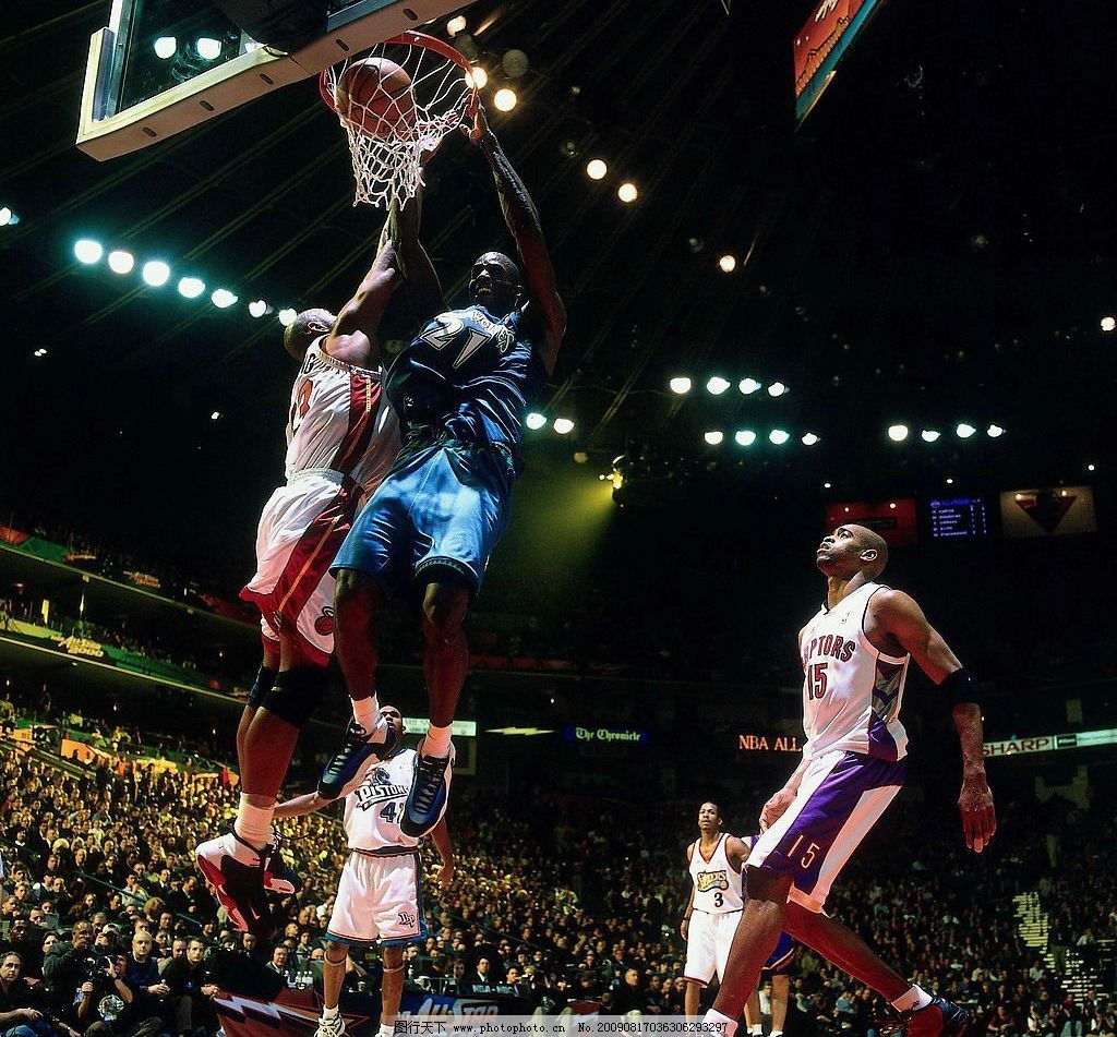 拜仁德甲13轮净胜球+40五大联赛第一，比第二名巴萨多了15球（德甲13轮战罢，拜仁净胜球+40领跑五大联赛，较次席巴萨多15球）