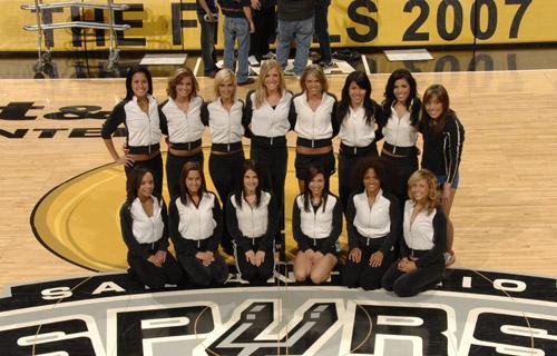 拉文状态回暖半场14分＆穆雷14分，国王半场落后11分（拉文手感回升半场14分，穆雷同取14分；国王半场落后11分）