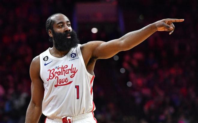 一场0-1爆出大冷门，意甲领头羊倒下，惨遭淘汰，萨里神换人（0-1爆冷，意甲榜首队折戟出局，萨里妙手换人成关键）