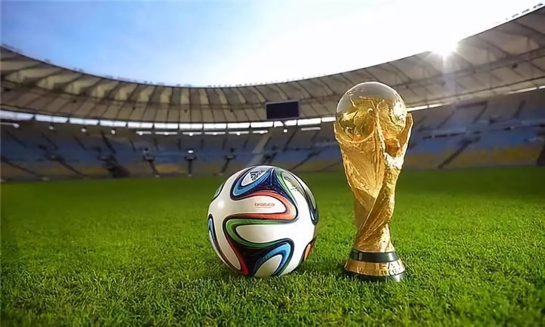 律师张冰：河南队拒不履行仲裁结果，涉及金额约77.83万元（张冰律师称河南队未履行仲裁裁决，涉款约77.83万元）