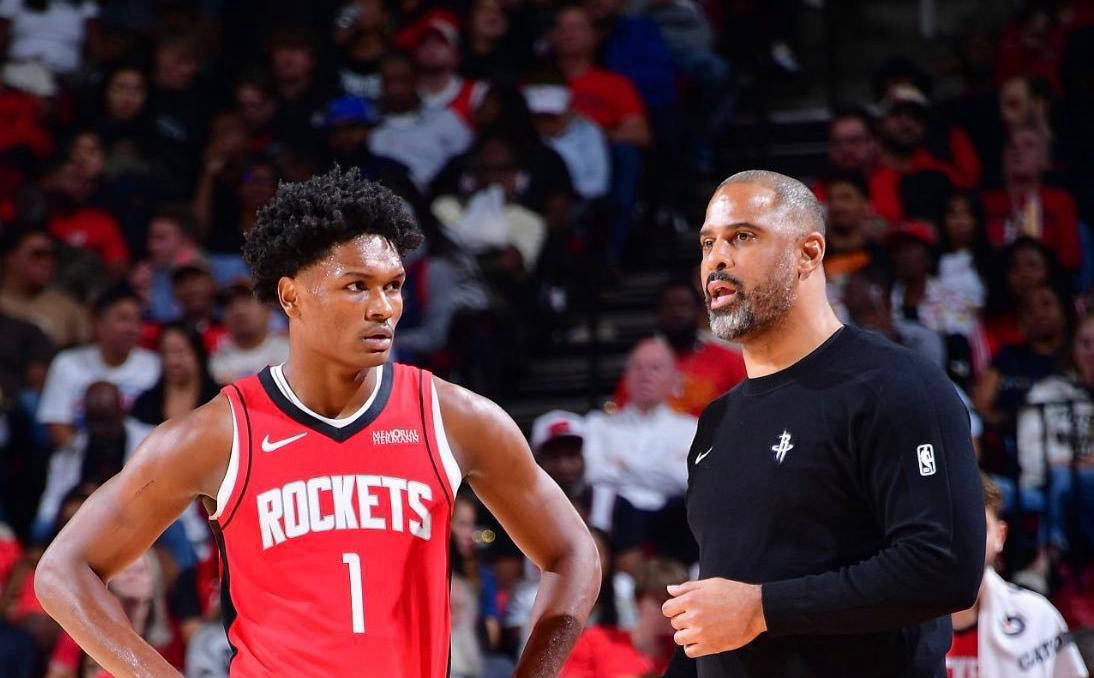 阿森纳豪掷千金破纪录 数据示客场小胜曼联（阿森纳重金投入创纪录 统计显示客场险胜曼联）