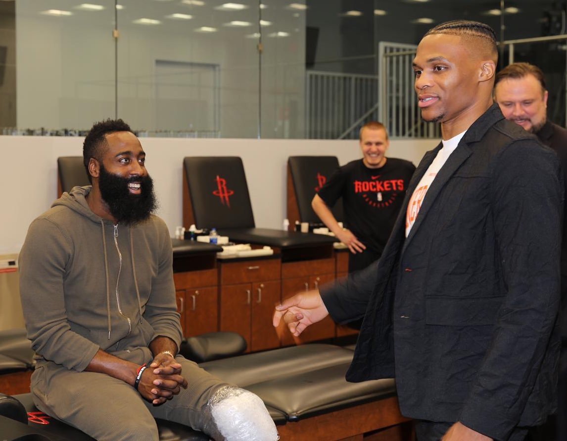 曼城斯特林关键进球锁定三分（斯特林制胜球助曼城收获三分）