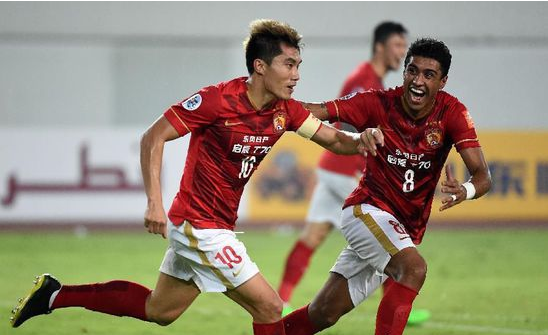 佩林：斯帕莱蒂正努力在技术层面带来新的概念，他非常细致（佩林：斯帕莱蒂致力于在技战术层面引入新理念，且极为细致）