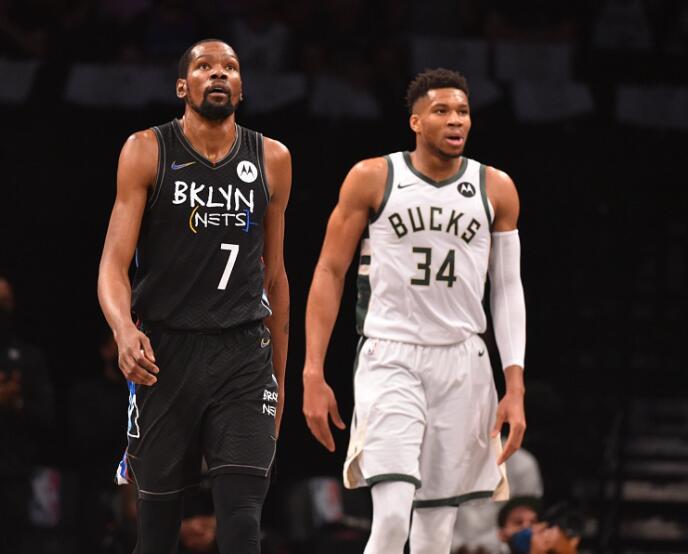 同班同学，2022赛季从中冠冲乙的四支球队已有三支冲超（2022届中冠升乙四队中，已有三队跻身中超）