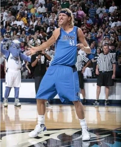 加纳主帅力挺爱将，塞梅尼奥已准备好迈向豪门（加纳主帅力捧塞梅尼奥：已具备加盟豪门的实力）