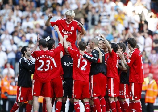 记者：曼联一月不打算买中场，已为明夏锁定多名引援目标（记者：曼联今冬无意引进中场，已圈定多名明夏引援人选）