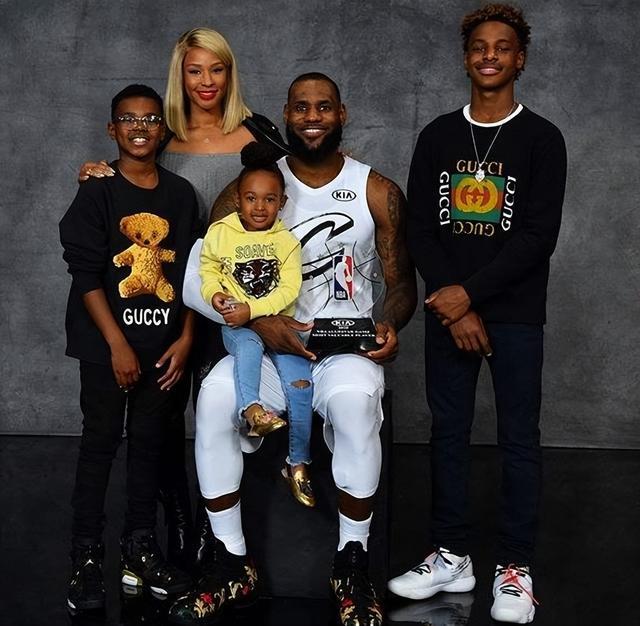 球星用一场比赛征服所有人（一战封神，球星让全场折服）