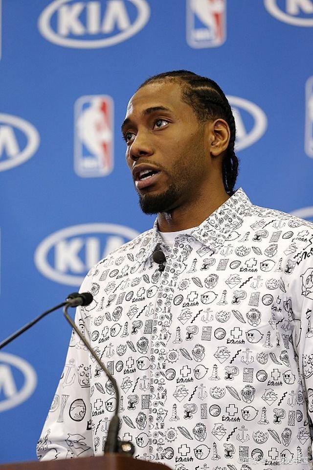 荷兰大名单：范戴克领衔；费耶诺德球员瓦伦特首次入选（荷兰队名单出炉：范戴克领衔，费耶诺德球员瓦伦特首度入选）