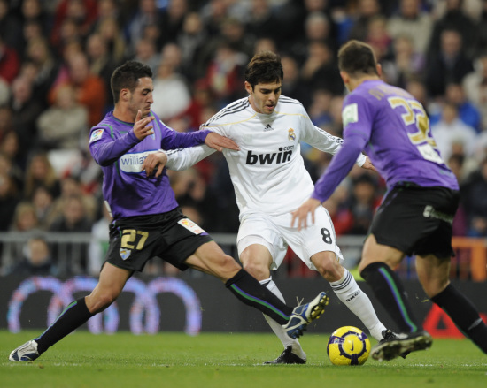 孙颖莎、谷爱凌、郑钦文分别代表中国体育不同模式的成就，展现多样性与进步。（孙颖莎、谷爱凌、郑钦文三人各自代表中国体育不同发展模式的成功，彰显多元与进步。）