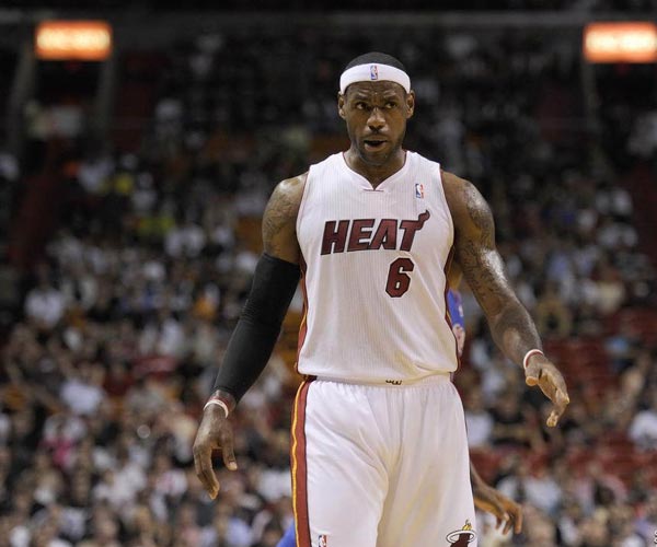 奇才今日仅10人出战，麦科勒姆一人出场数超9名队友总和（奇才本场仅10人出战，麦科勒姆出场次数一人超过九位队友总和）