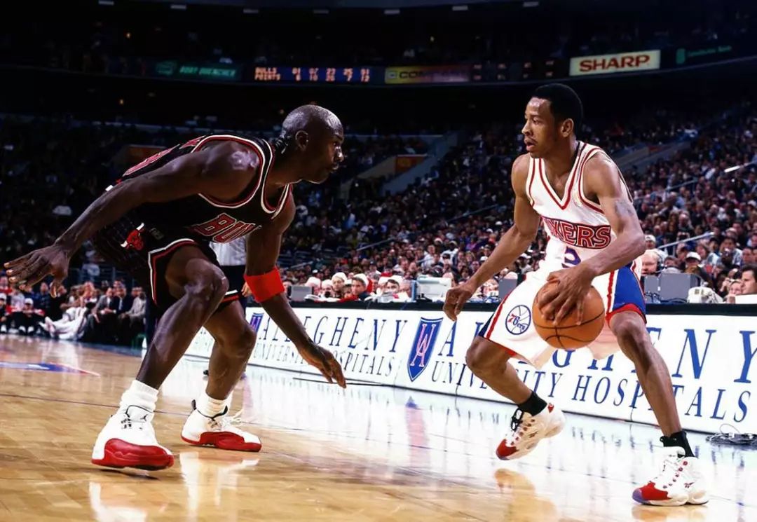 浙江男篮末节连得10分逆转辽宁（浙江男篮末节掀起10-0攻势逆转辽宁）